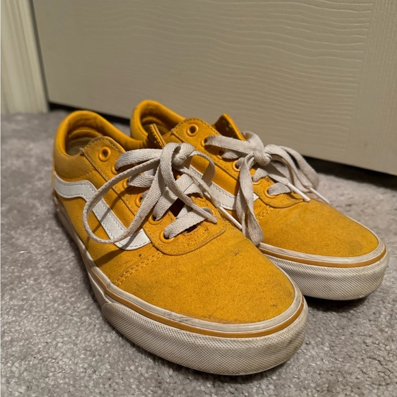 Vans size 7 in mustard - Picture 2 of 3